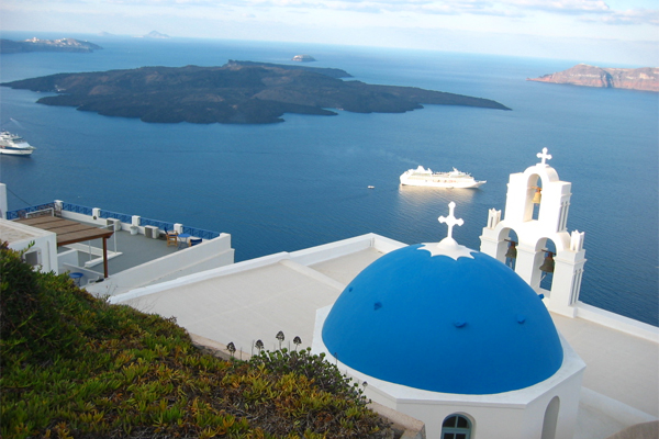 santorini-romantic-hotels