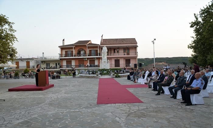 kompoti skoufas