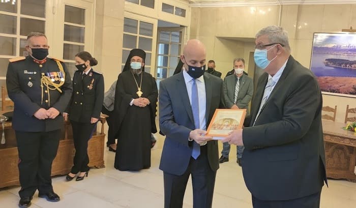 perifereiarxis amiras