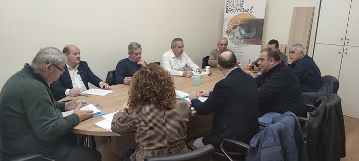 perifereiaki epitropi