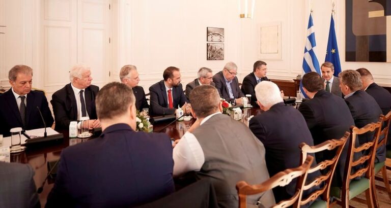 mitsotakis perifereiarxes