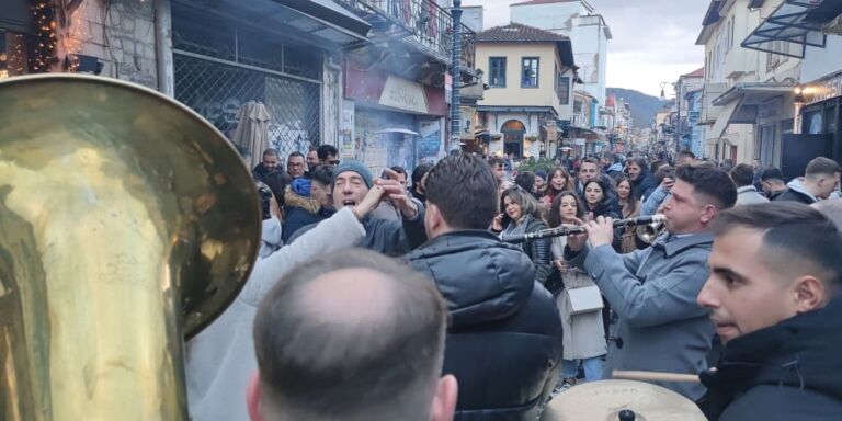 paramoni xristougenna