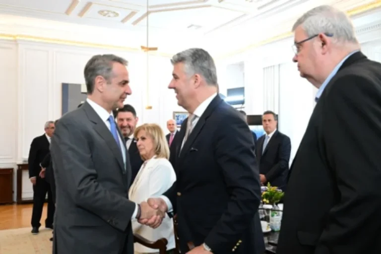 perifereiarxes mitsotakis