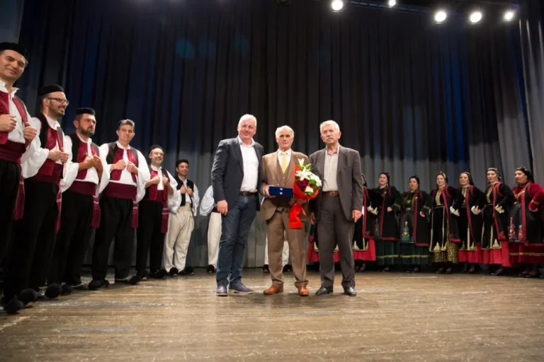 siatras timitiki vradia