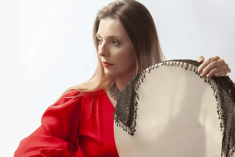 tragooudia mesogeiou