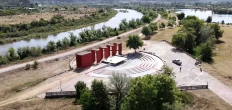 parapotamio arta teatro