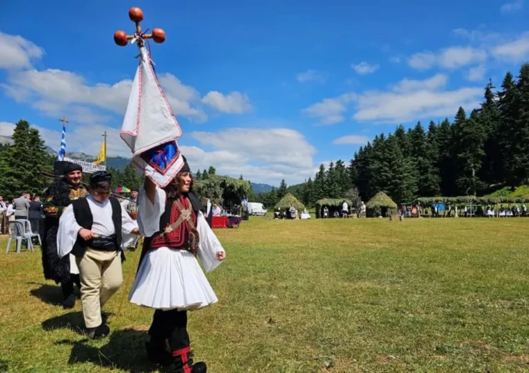 peertouli sarakatsanoi