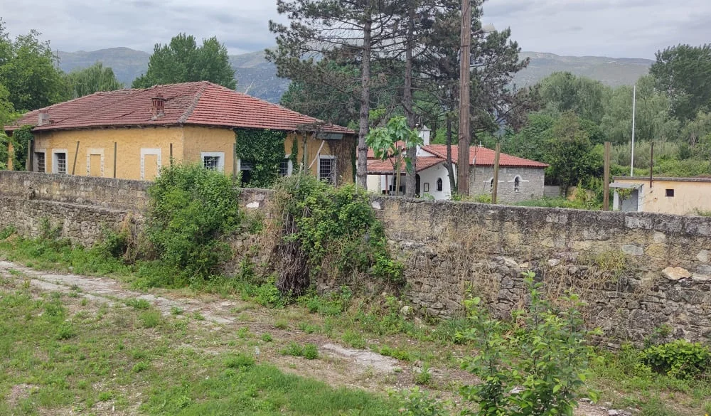 stratiotikew filakes