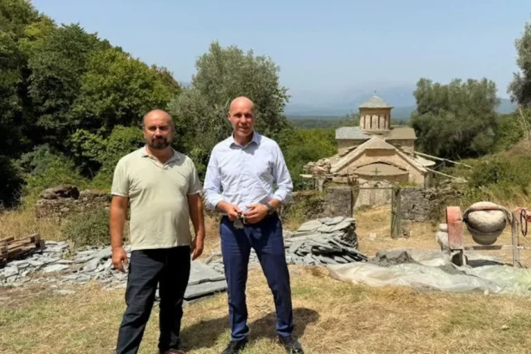 ergasies aggelomaxon