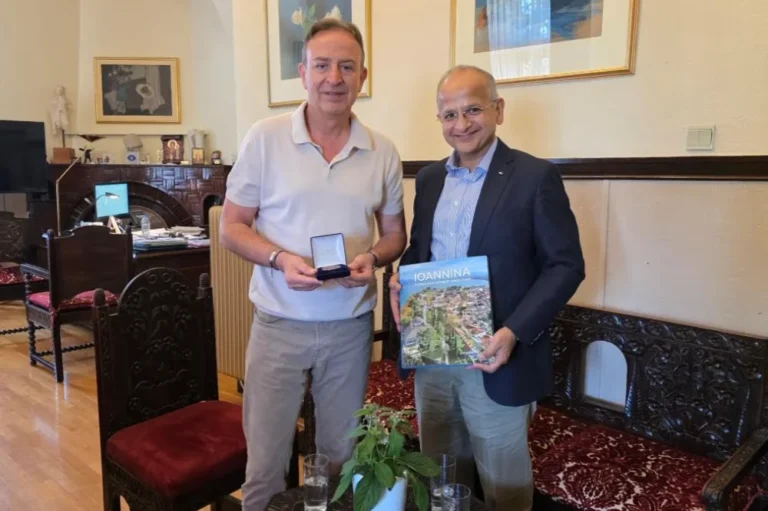 ινδοσ πρεσωισ