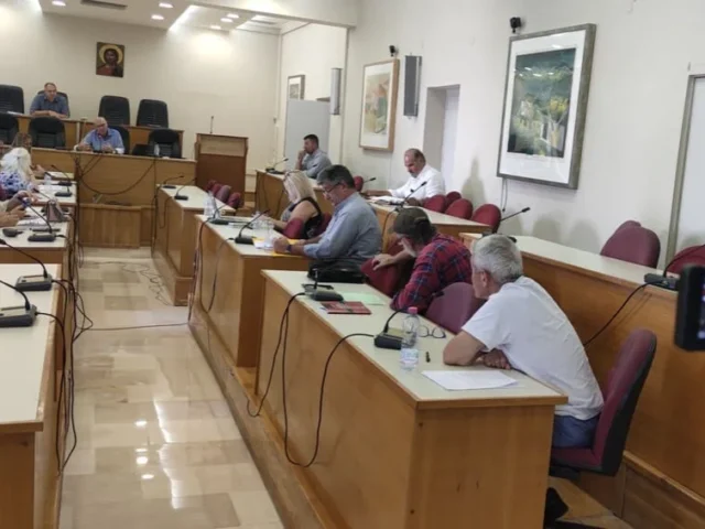 epitropi perivalontos