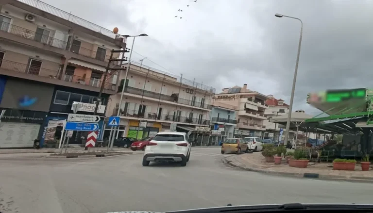 grammou komvos censored