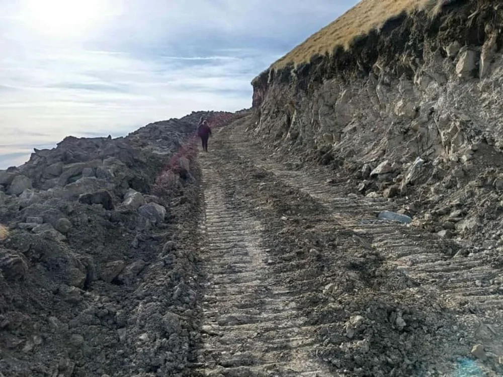 Γράμμος: Φωτογραφίες–ντοκουμέντο από την αλπική ζώνη και τον δρόμο που τελικά ενώθηκε! 4 grammos n