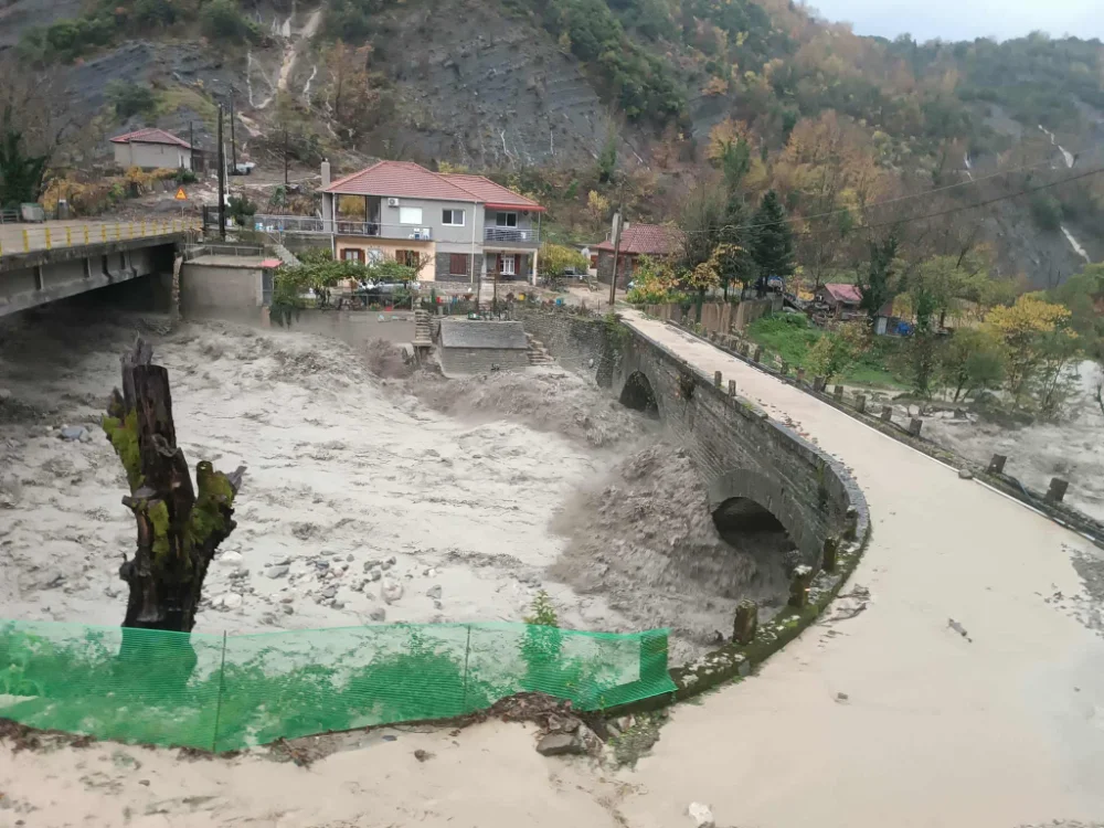 Μεγάλες ζημιές και αποκλεισμένα χωριά στα Κεντρικά Τζουμέρκα 2 kentrika tzoymerka