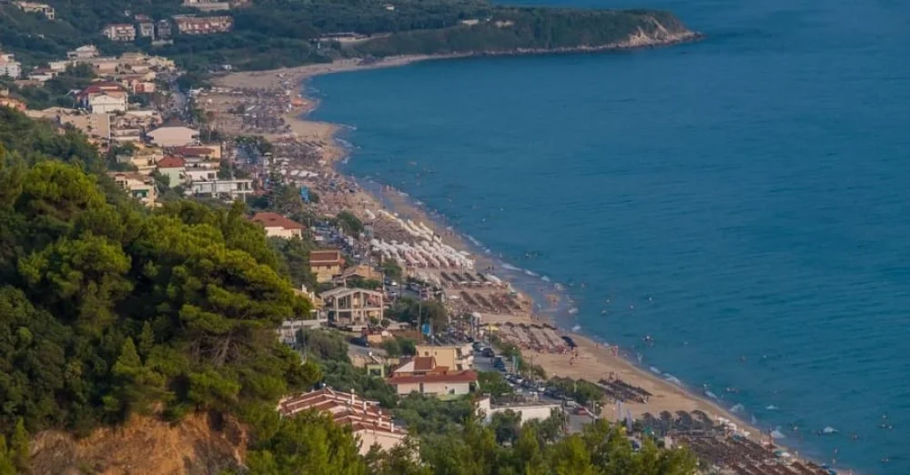 paralia loutsa vraxos