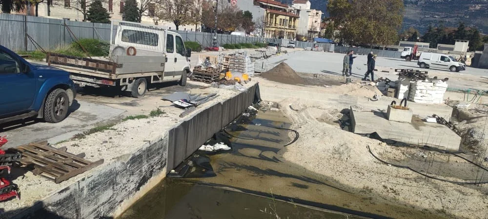 Η εικόνα της πλατείας Ιωαννίνων λίγες μέρες πριν τις γιορτές 2 plateia ioannian