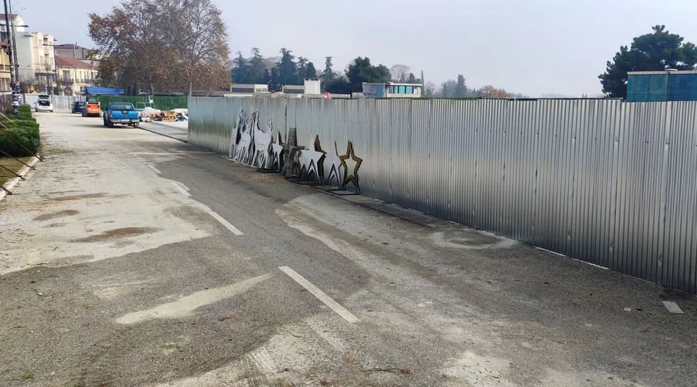 Γεύση από πλατεία για τα Χριστούγεννα στα Ιωάννινα… Προετοιμασίες και στολισμός.. 2 plateia xri