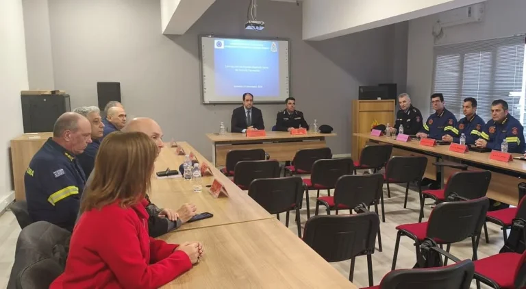 kefalogiannis pirosvestiki