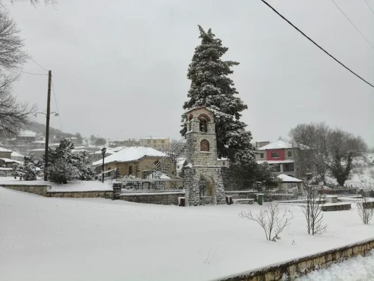 xioni zagori aspraggeloi