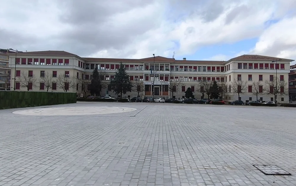 plateia ioannina ()