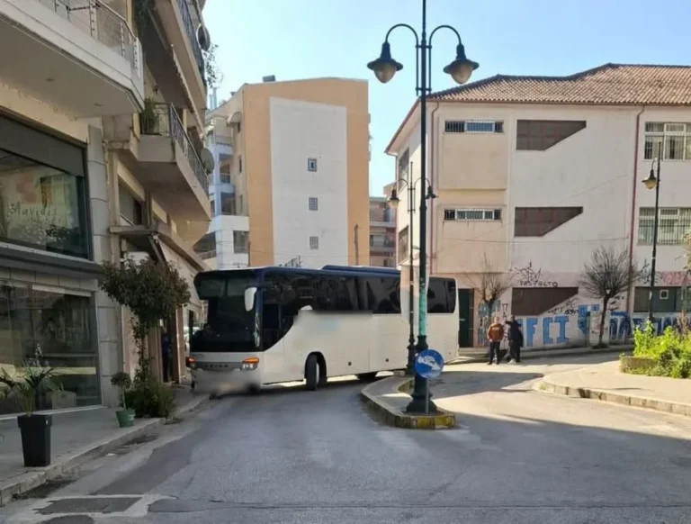 leoforeio mplokarismeno