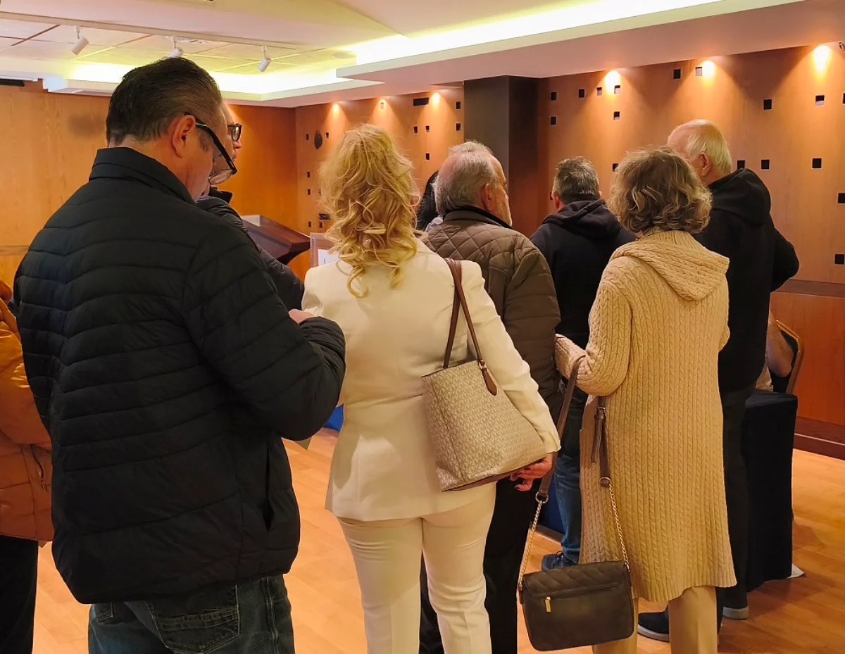 Ιωάννινα: Υψηλή προσέλευση στις εσωκομματικές κάλπες του ΠΑΣΟΚ – Η «μάχη» των συσχετισμών 1 sinedroi pasok