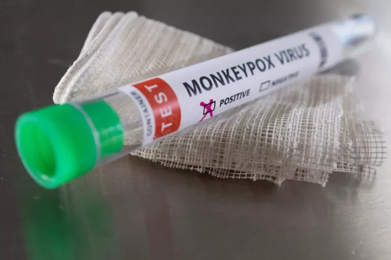 mpox ()