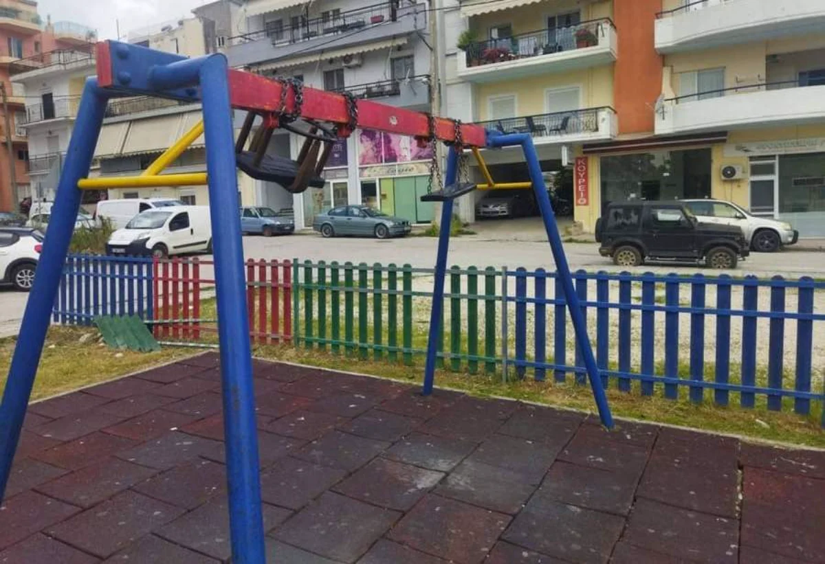 Ατύχημα στους Αμπελόκηπους- Υποχώρησε κούνια και τραυματίστηκε παιδί 2 paidiki ampelokipoi