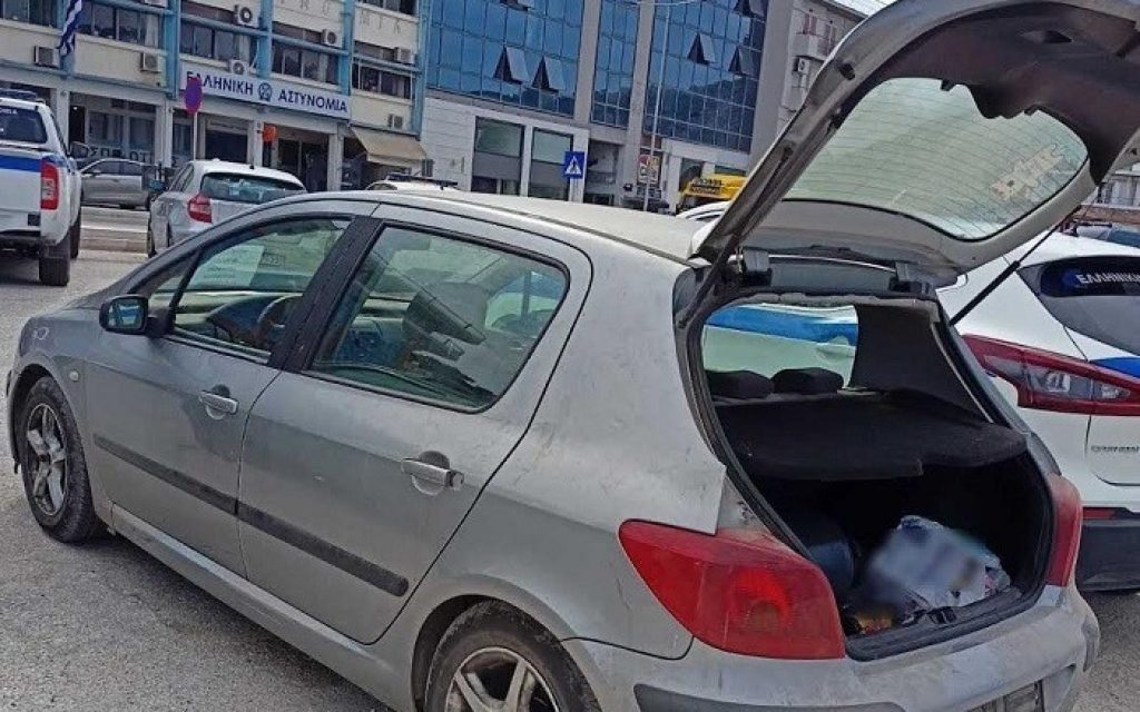 aftokinito metanastes