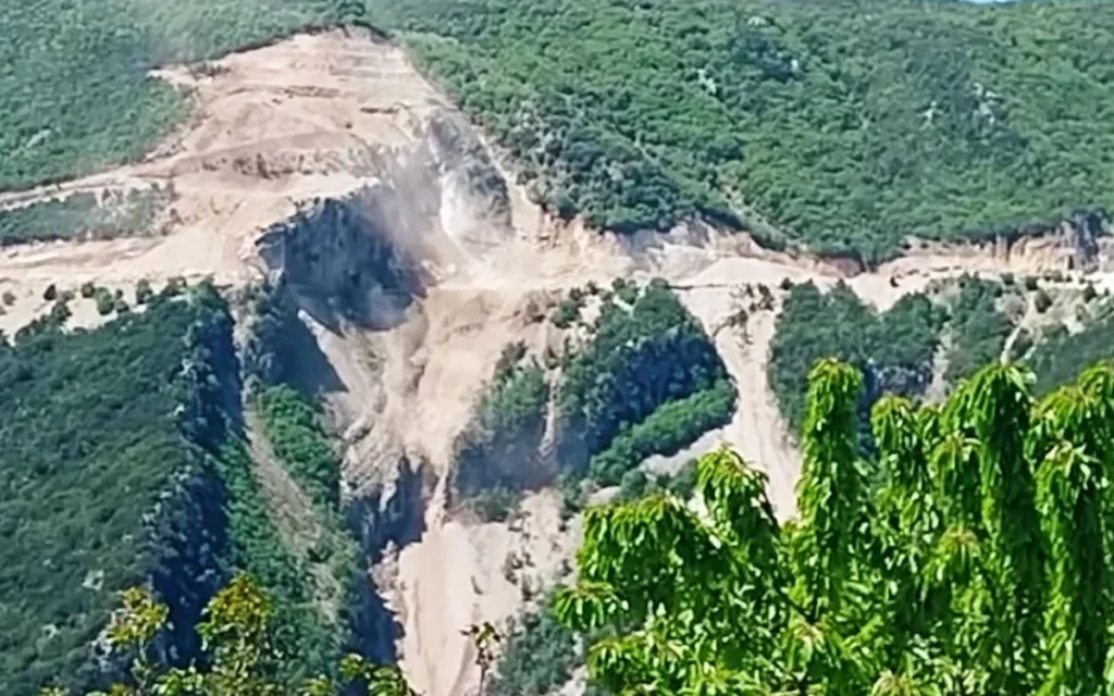 araxtos xaradra dromos