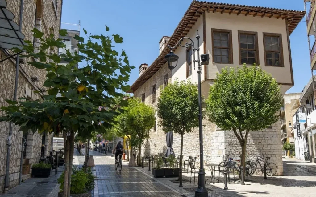 arxontiko pirsinella