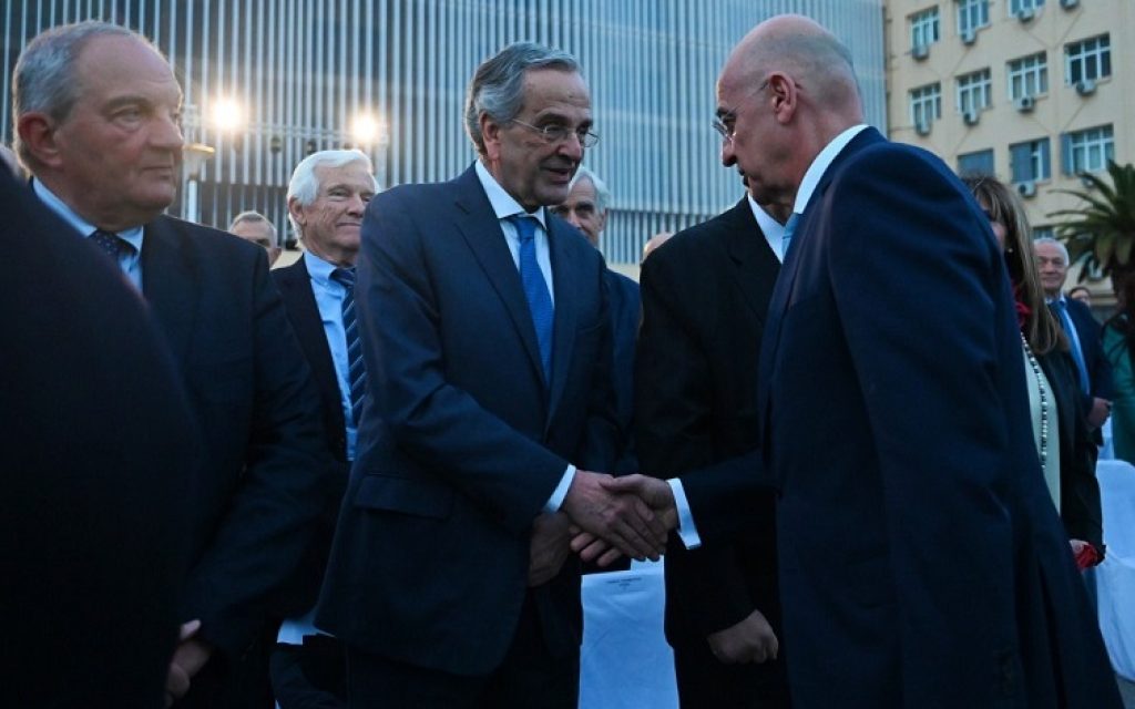 CREATOR: gd jpeg v1.0 (using IJG JPEG v62), quality = 90