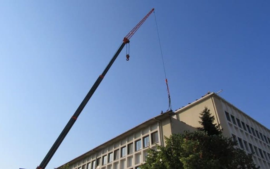 dikastiko stegi