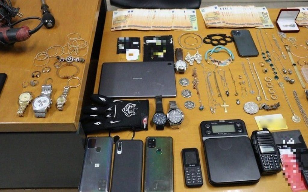 egklimatiki omada klopes