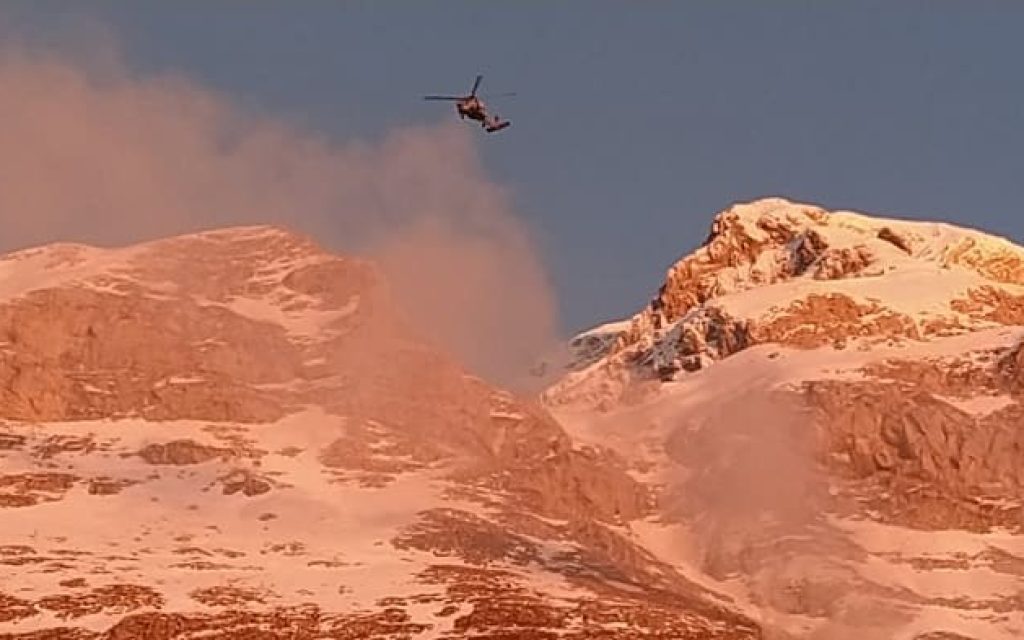 elikoptero kataraktis