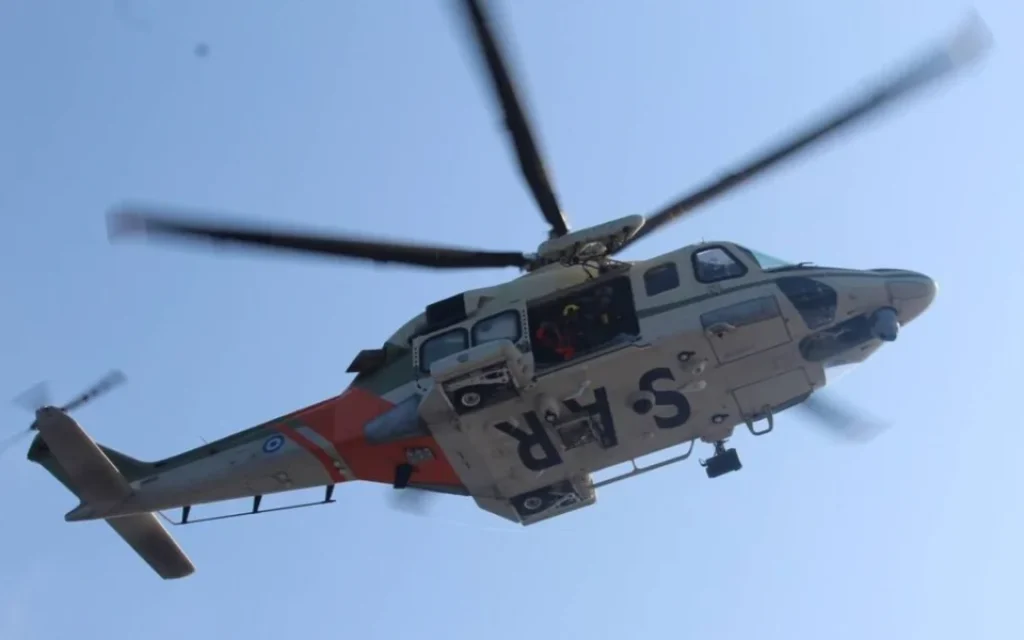 elikoptero stratiotiko