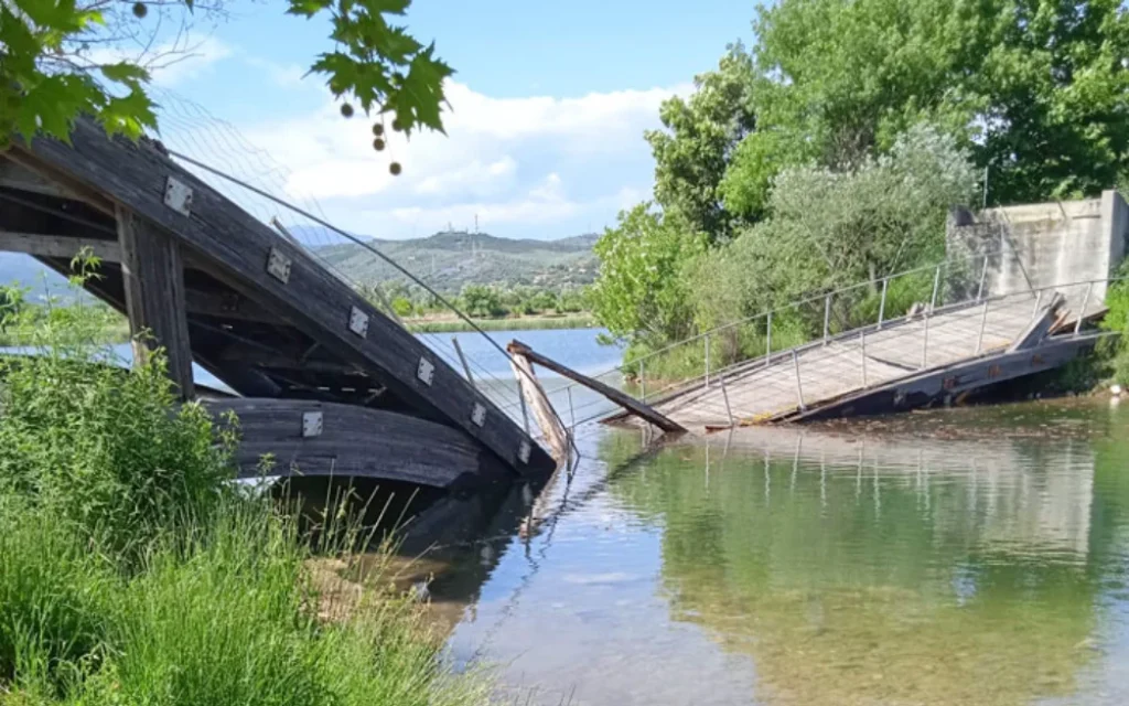 gefiraki parapotamio