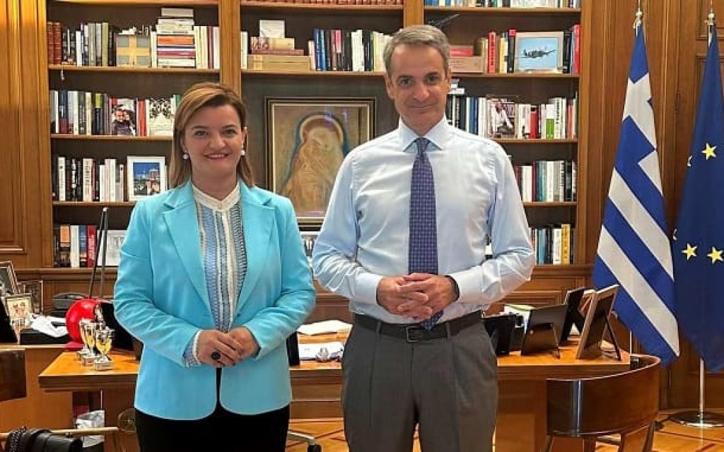 kefala mitsotakis
