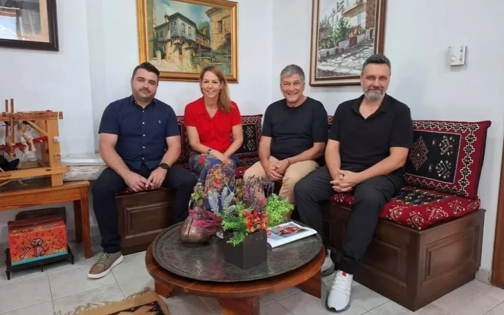 koinotita ioanninon metsovou