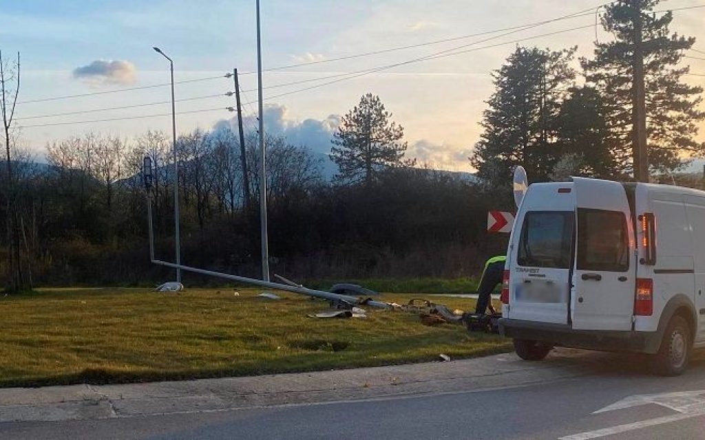 komvos etniki kolona