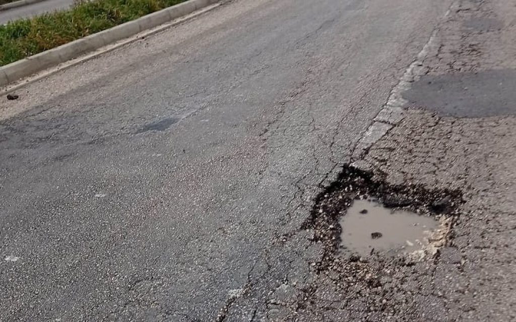 lakouva etniki