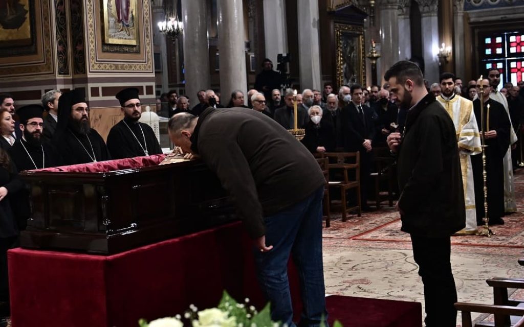 mitropoli atinon proskinma