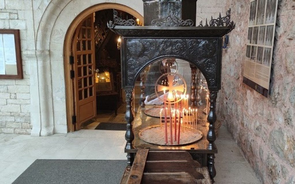 mitropoli ioanninon eisodos