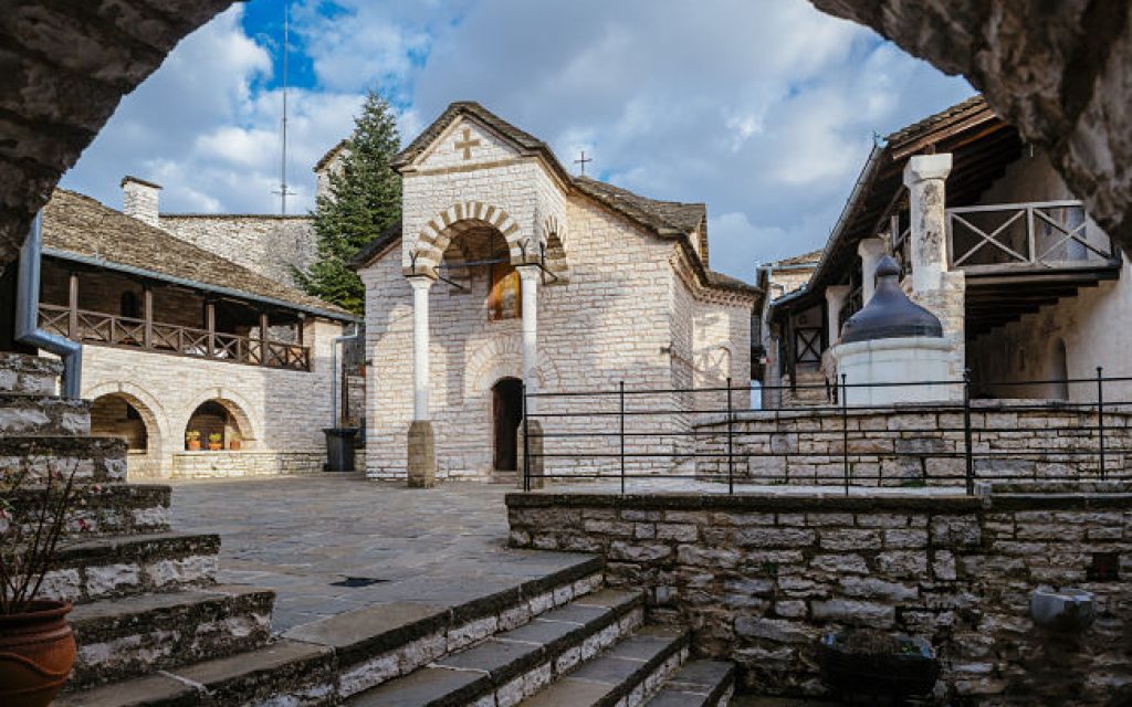 moni tsoukas