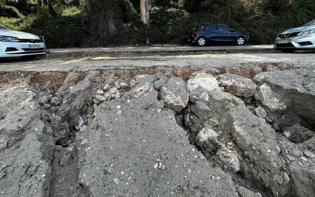 monoliti podilatodromos