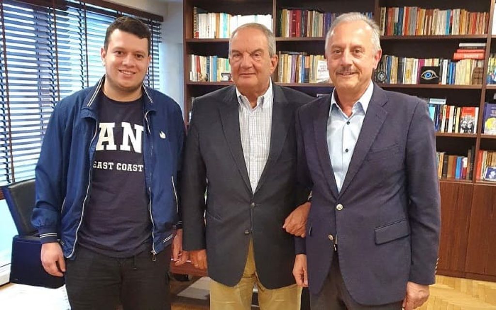 mpeza karamanlis