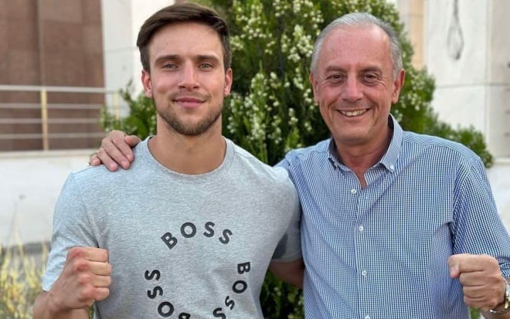 mpezas stolis karate