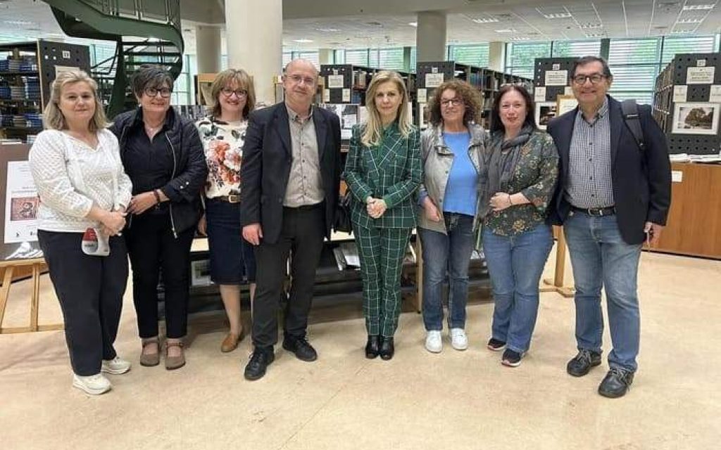 nea aristera panepistimio 1