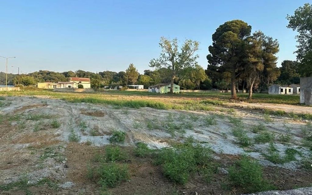 neoxori kataskinoseis