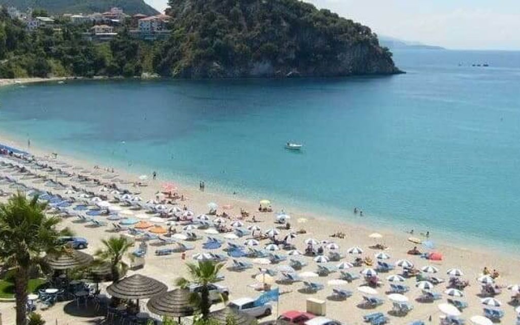 paralia epirus kosmos